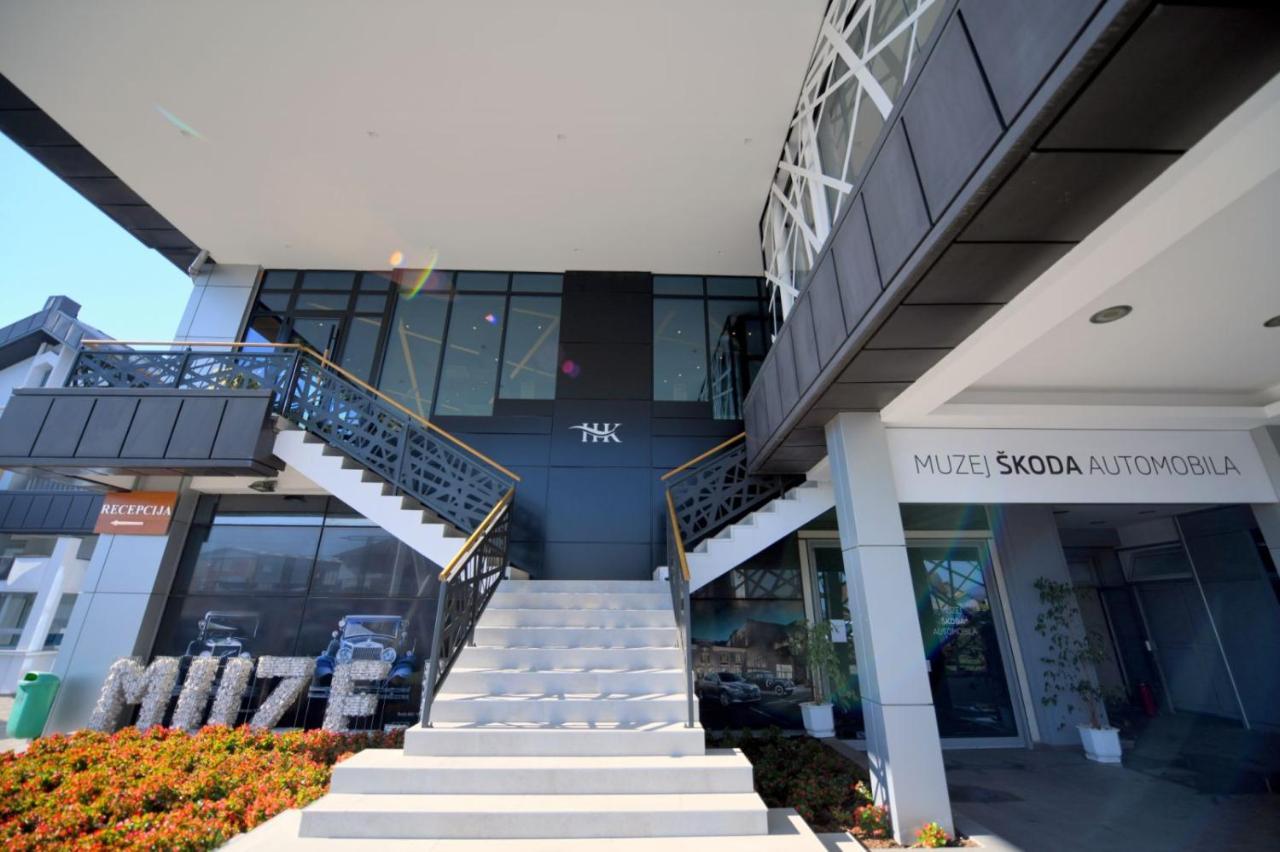 Hotel Kole Čačak Esterno foto