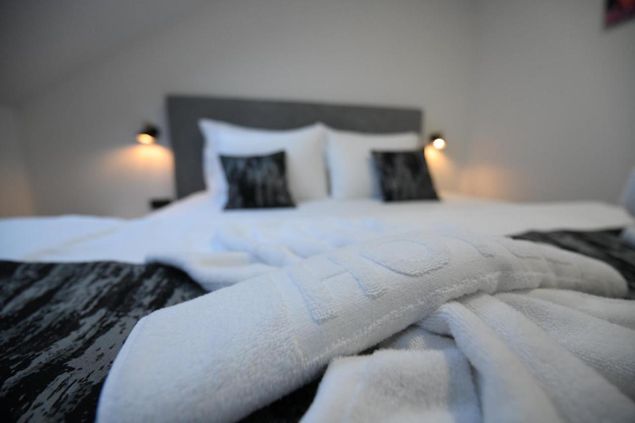 Hotel Kole Čačak Esterno foto