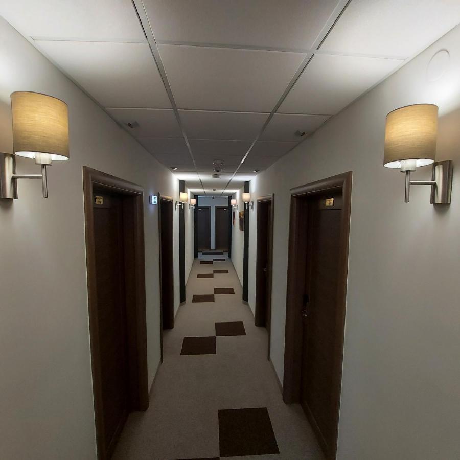 Hotel Kole Čačak Esterno foto