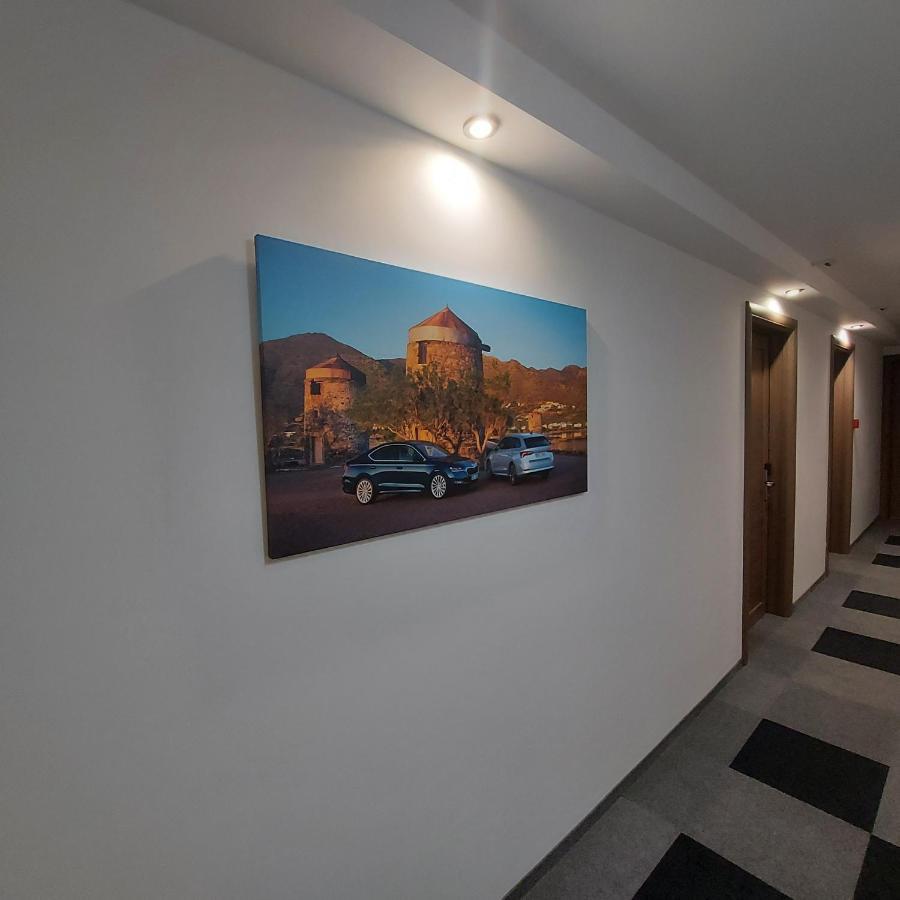 Hotel Kole Čačak Esterno foto