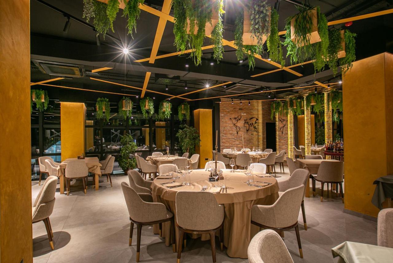 Hotel Kole Čačak Esterno foto