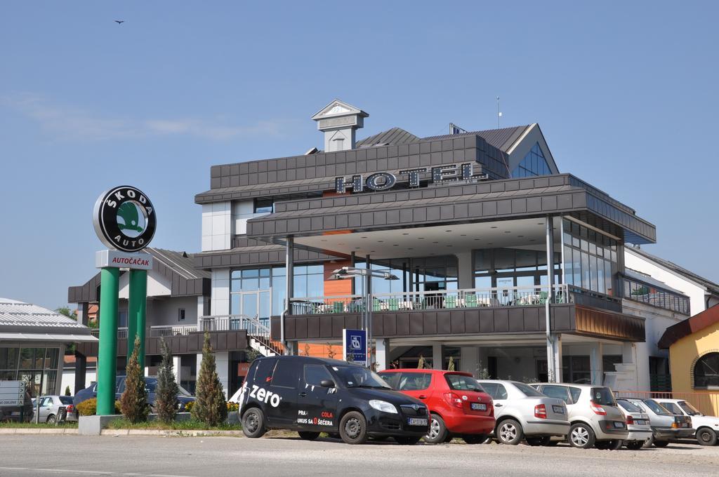 Hotel Kole Čačak Esterno foto