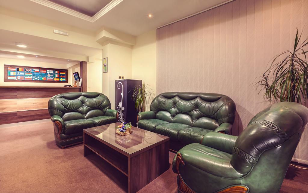 Hotel Kole Čačak Esterno foto