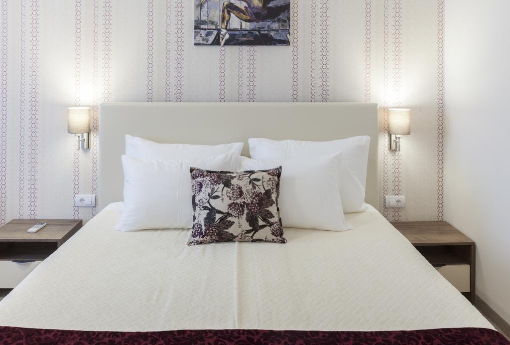 Hotel Kole Čačak Esterno foto